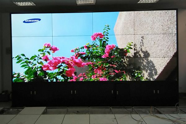 55寸液晶拼接屏價(jià)格是多少錢？