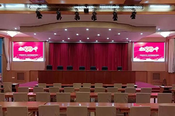 COB小間距LED顯示屏的性能指標(biāo)及特點